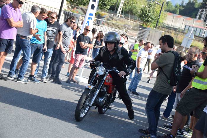 Motor eta errugbi zaleen bil 94 1535804934988