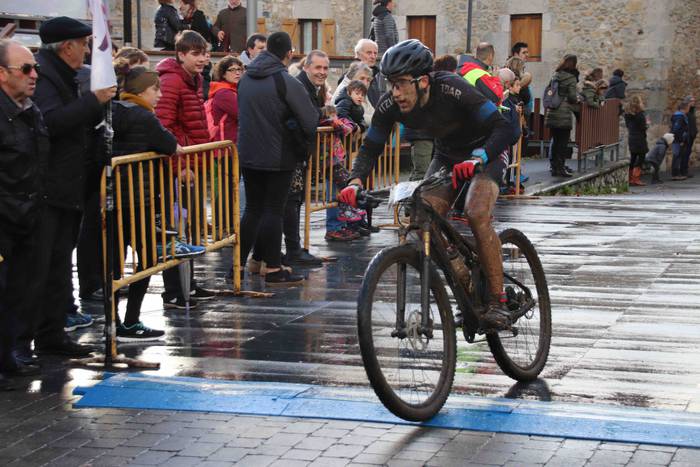 Eneko Gurrutxaga, Adunan ira 40 1574532580604