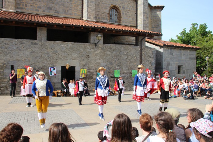 Dantza, kantua eta antzerkia, maskaradan - 30