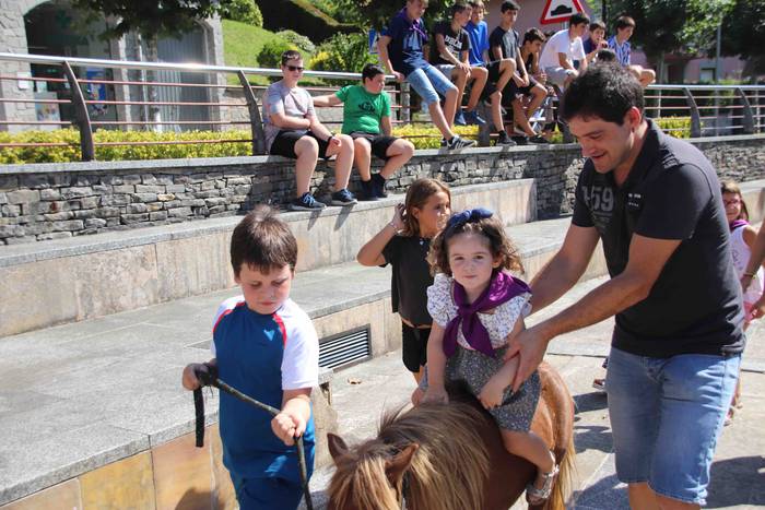 Festak hasteko, poniak eta z 30 1566993987455