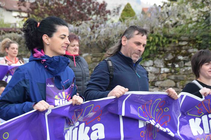 Eskuz esku ibili dute lekuko 17 1555085921879