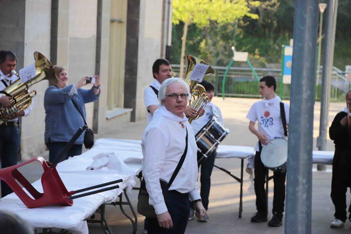 Banda Topaketa AV400Urte 18 1553970396944