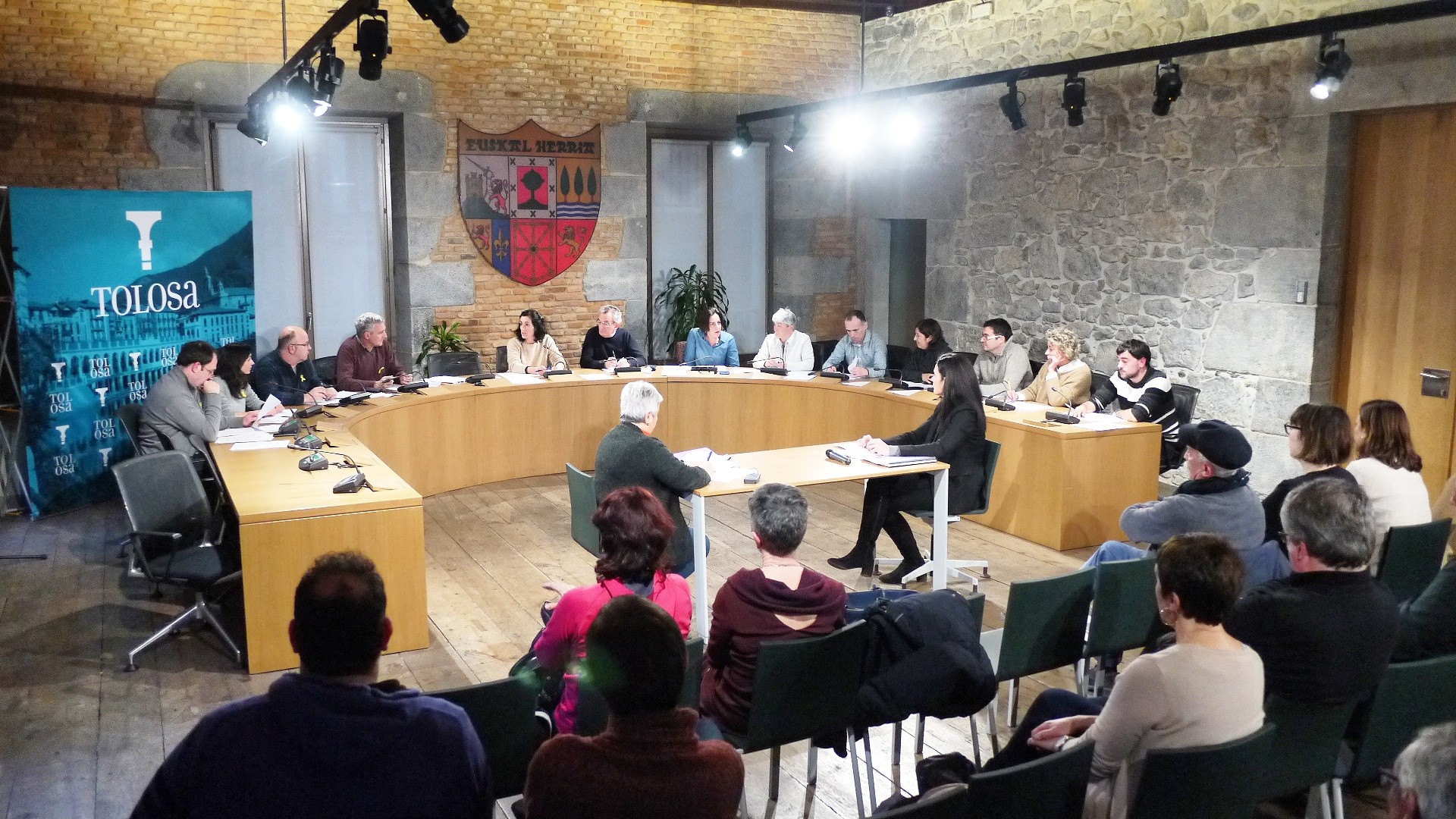 Atzera egin du PSE-EEk, osasun mahaia sortzeko erabakian