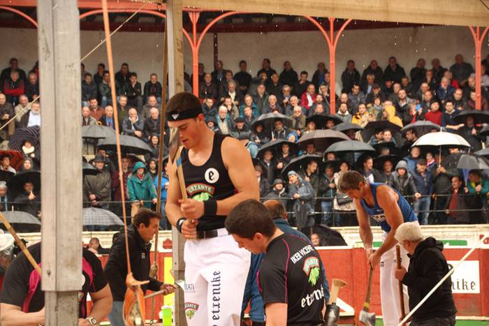 Iker Vicente eta Arria V.a 42 1523190783176