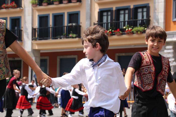 Dantzari txiki eguna Anoetan 26 1497181594861