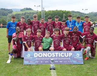 Intxurreko infantil mutilak bigarren, Donosti Cup-en