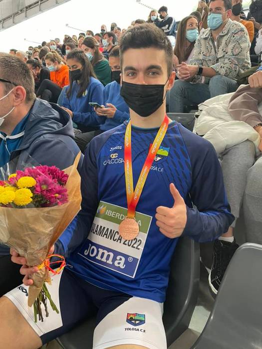 Brontzezko bi domina eta mar 3 1645642038947