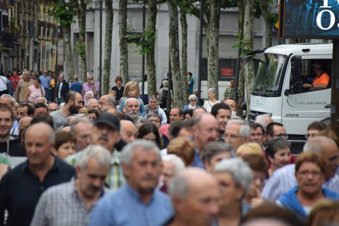 Pentsiodunen manifestazioa 33 1528548446848