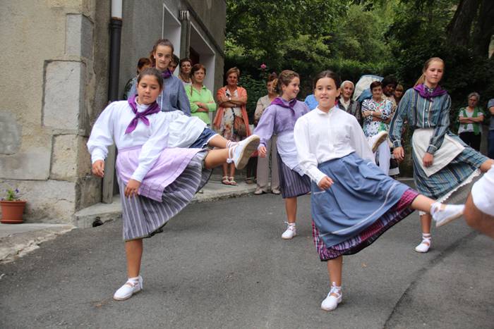 Mezaren osteko dantza 10 1472383683484