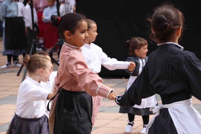 Euskal dantzek harrobia dute 91 1567950095338