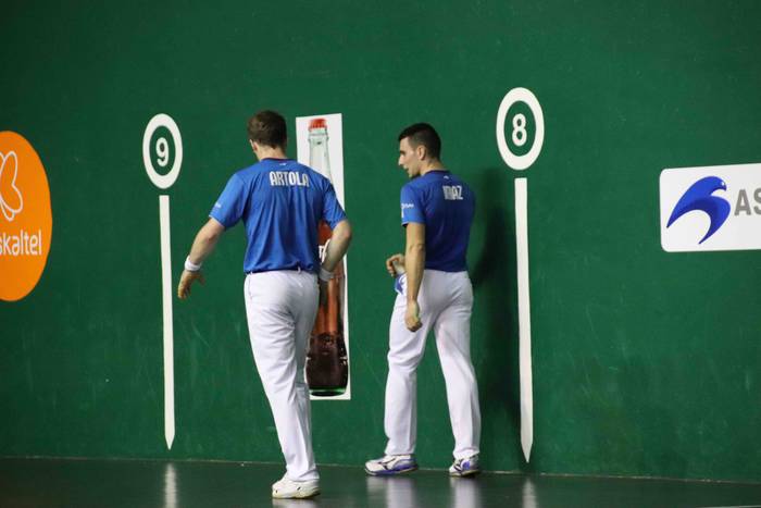 Jaka eta Artola, lehen postu 29 1576521594004