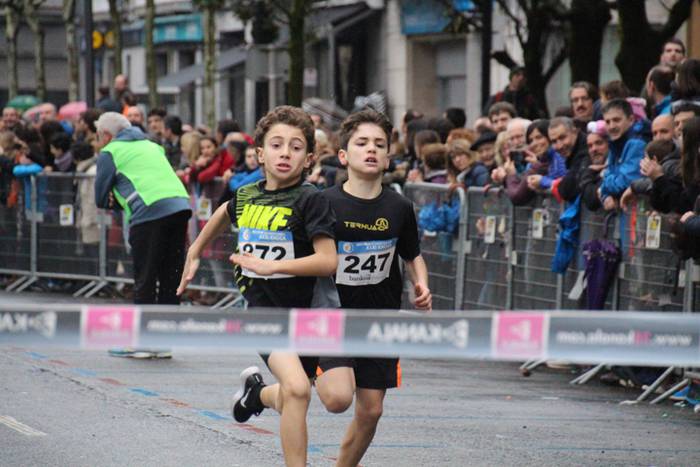 700 haur inguru XXXI. Ero Et 129 1516542641599