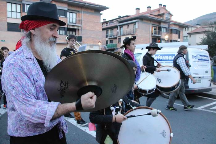 Hasi dira kaldereroak eskual 83 1550860530943