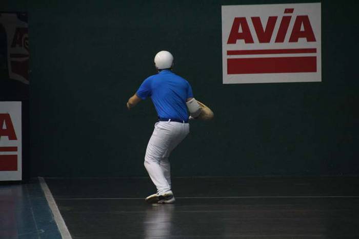 ZESTA PUNTA ELOLAREN OROIMEN 82 1512735728685