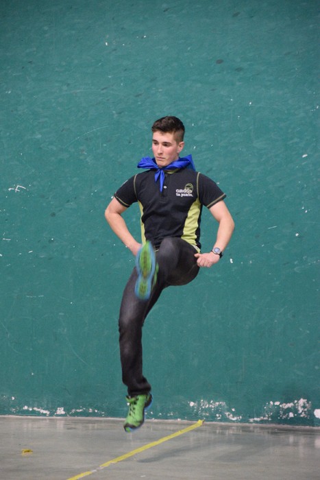 Dantzaren sokak lotuta - 28