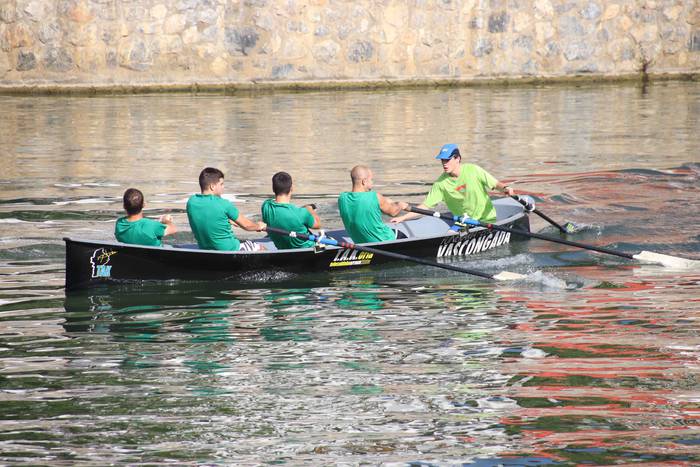 Arraunean, elkartasunez 21 1568470852649