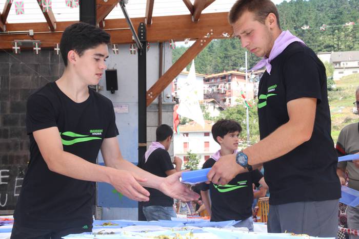 Danborra eta piparra, festar 76 1503578079319