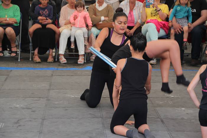 Auzo giroa mantenduz Amarotzen 42 1467476710465