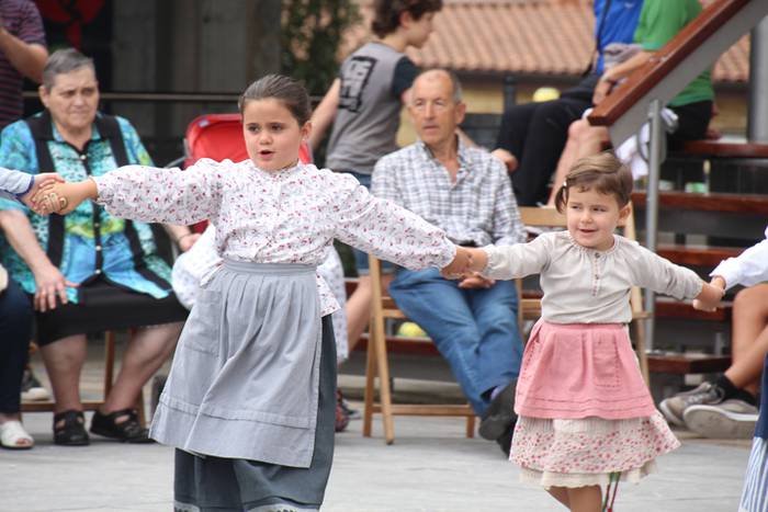 ADUNAKO AMA BIRJINAK 2017. A 4 1502798871914