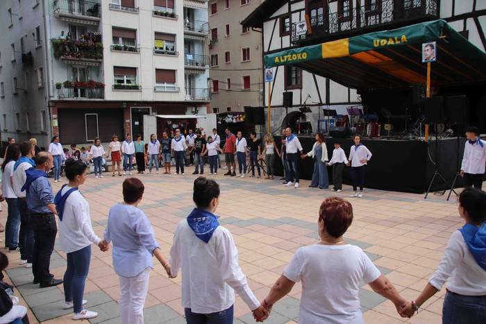 Euskal dantzek harrobia dute 19 1567950041966
