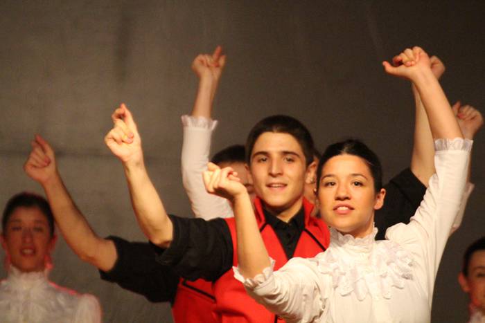 hartu trena jaialdia villabona 2016 81 1462010462417