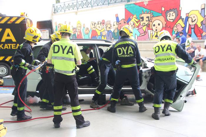 Erreskate lanetan aritu dira 23 1501937607891