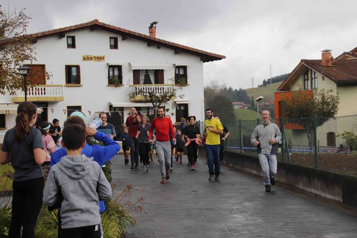 Ume krosa egin dute Amasako  39 1636802246808