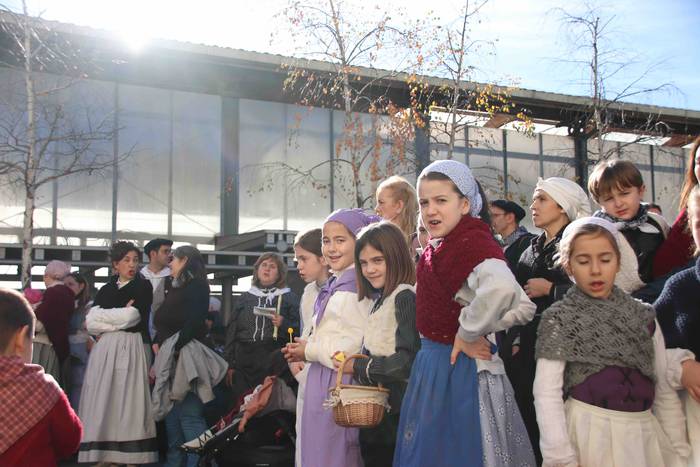 Gabon eguna Asteasun eta Adu 60 1577194444541