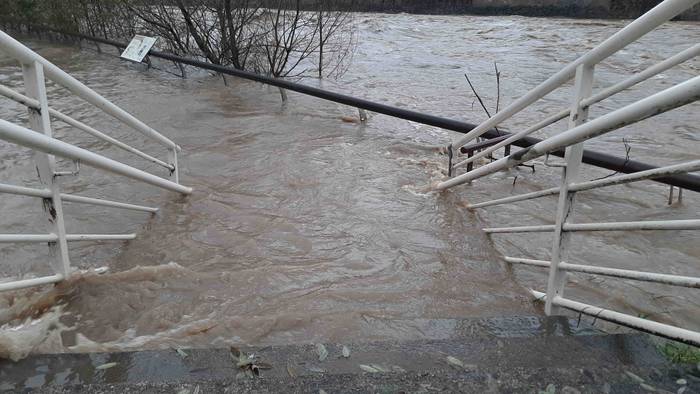 Urak eta lurrak gain hartu d 16 1639129522291