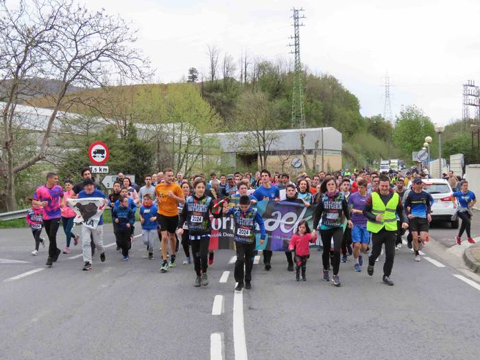 korrika, furgonetatik, Aizto 27 1649421634659