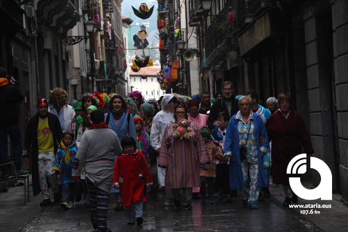 Pijamen iraultzak hartu du T 32 1488100031042