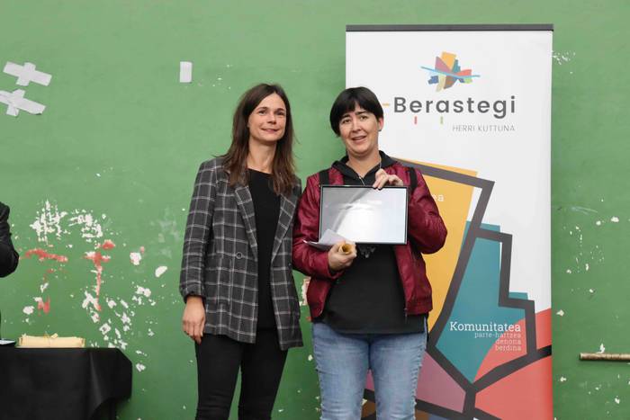 Sari guztiak banatu dituzte, 40 1667751732176