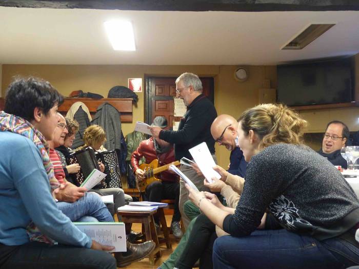 amezketa kantu afaria euskaraldia 11 1543915902390