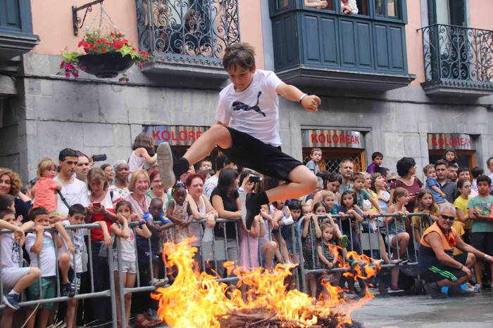 Txikienak ere saltoka 37 1561316739660