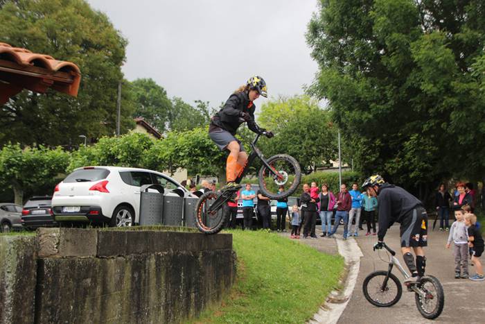 Erakustaldi batekin hasi dir 4 1496514939936