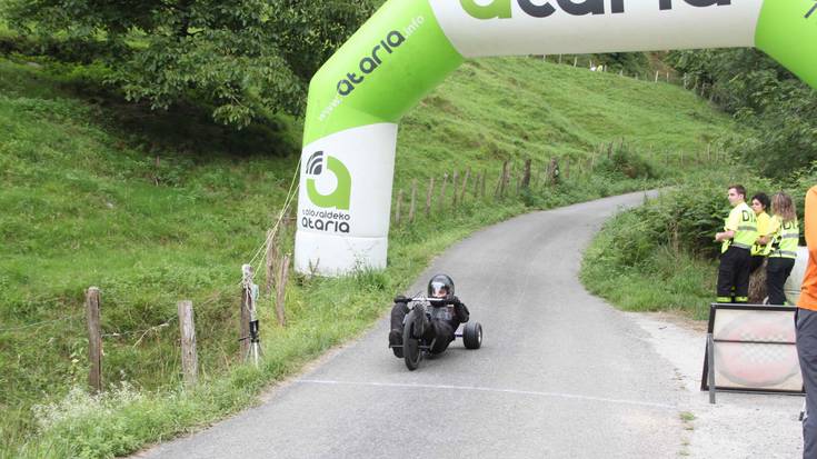 Trafiko eragozpenak goitibeheren lasterketa dela-eta