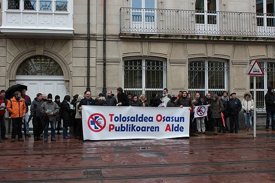 Erabateko publikotasunaren bila
