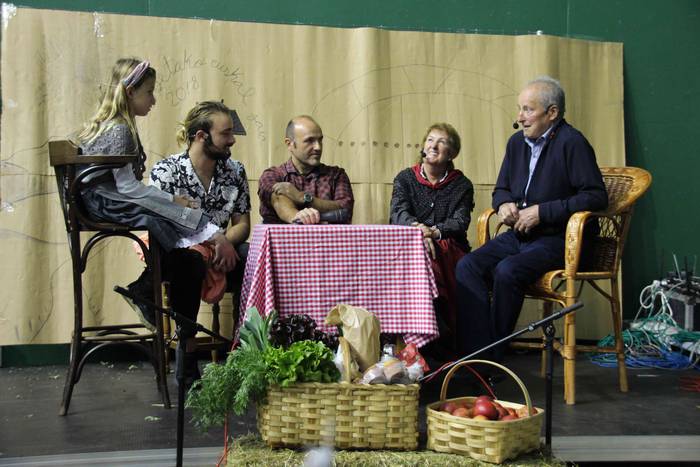 Euskal Jaia ospatzen ari dir 25 1539524254923