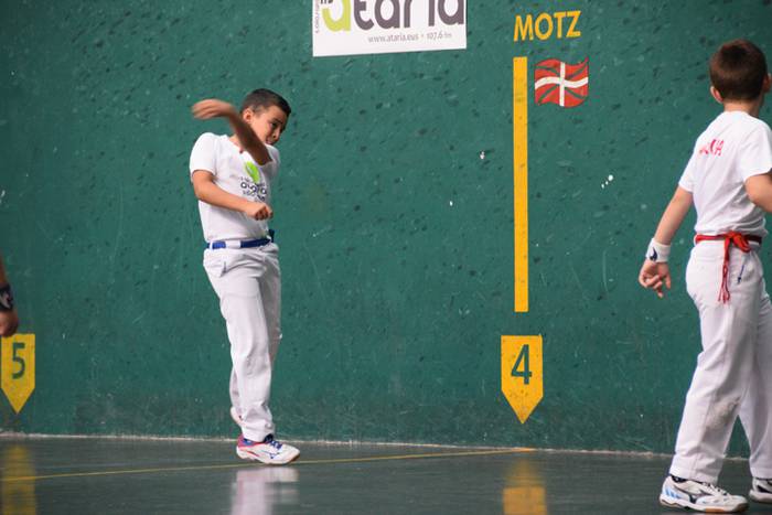 III. Ataria Txapelketako fin 8 1498919491539