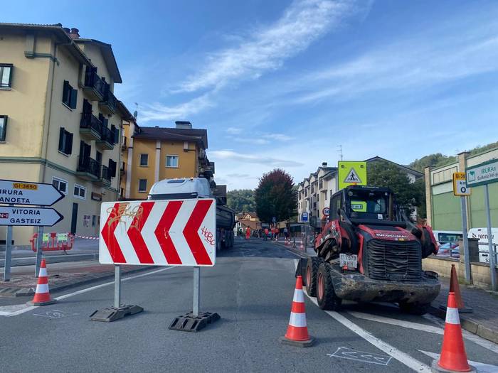 Irurako Kale Nagusia itxita egongo da bidegorriko lanengatik