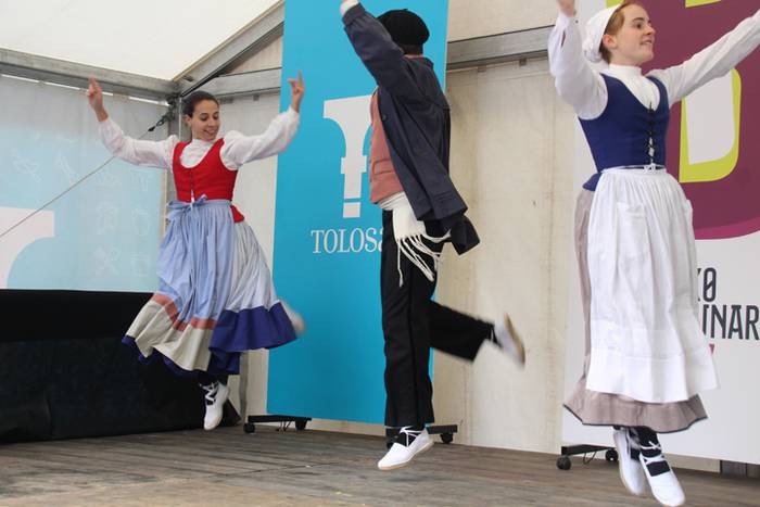 Babarrunaren aitzakian, Eusk 16 1511017397400