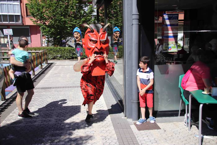 Euskal Jaia Ugaare auzoan 26 1559407131996