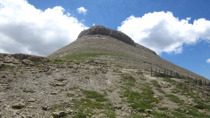 Aizkardirekin, Pirinioetara