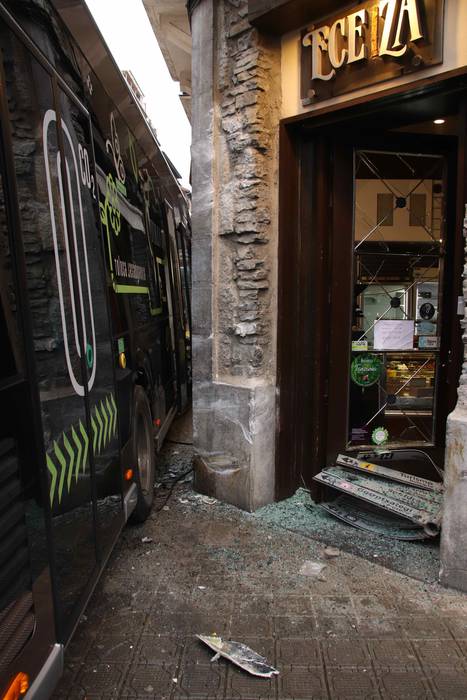 Tolosako hirubusak istripua  17 1642670953560