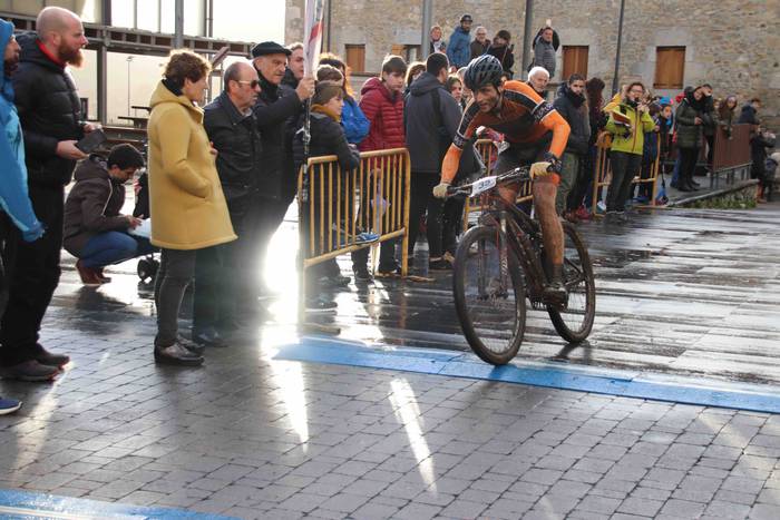 Eneko Gurrutxaga, Adunan ira 49 1574532590283