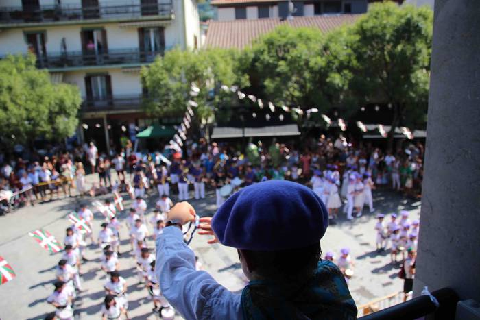 Herria piper jatera deitu du 42 1566650598393