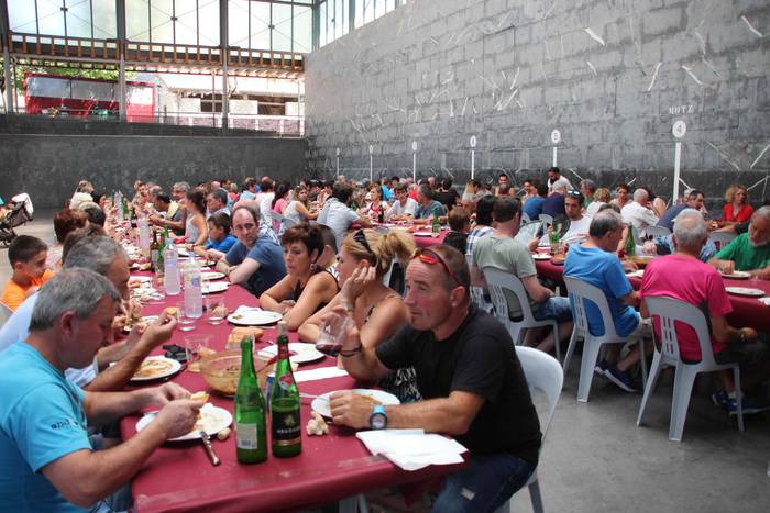 Txekor jate jendetsua, front 24 1533482771003