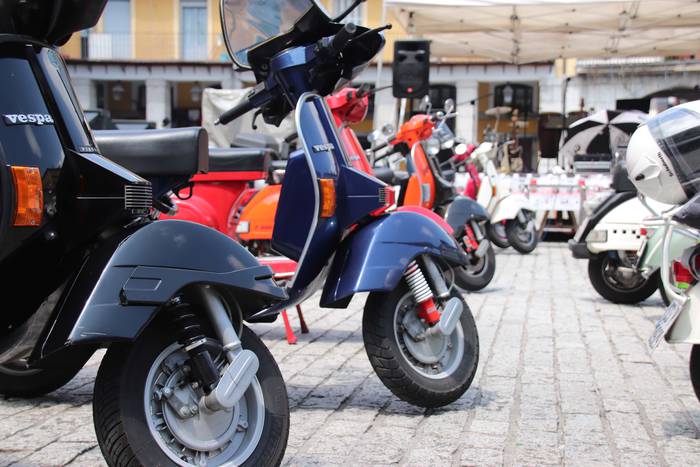 Vespa eta scooter topaketa,  12 1531665950469