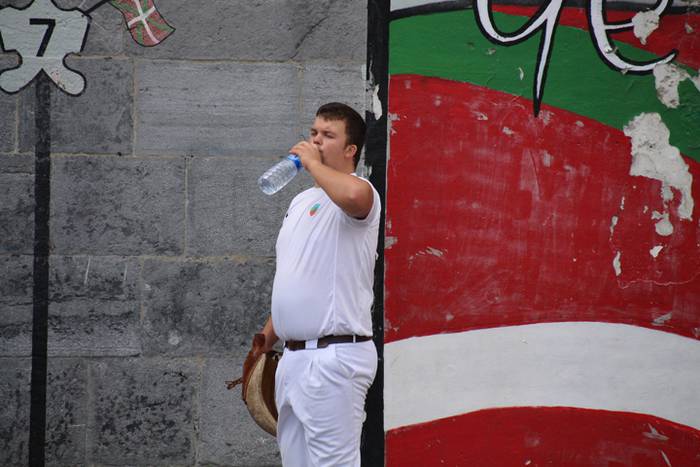 Behar Zana 70. urteurrena errebotea 34 1465127731252