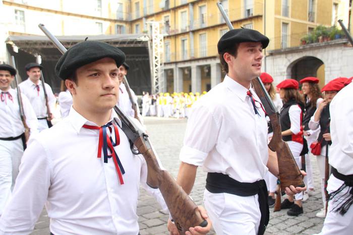 Lizarrez apaindutako kaleeta 92 1498311691422